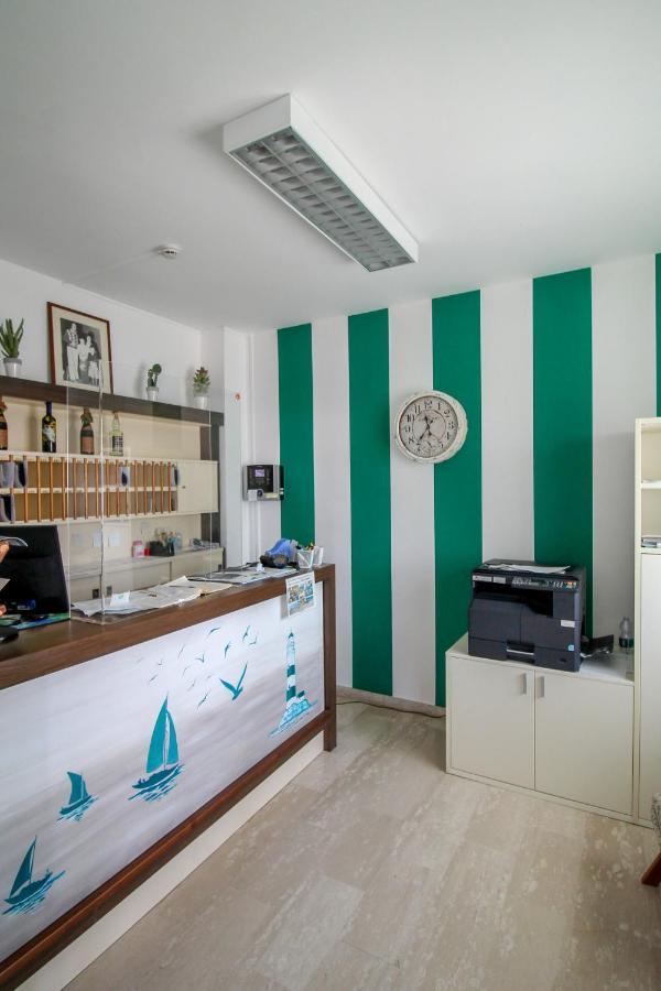 Residence Riviera Αλμπένγκα Εξωτερικό φωτογραφία