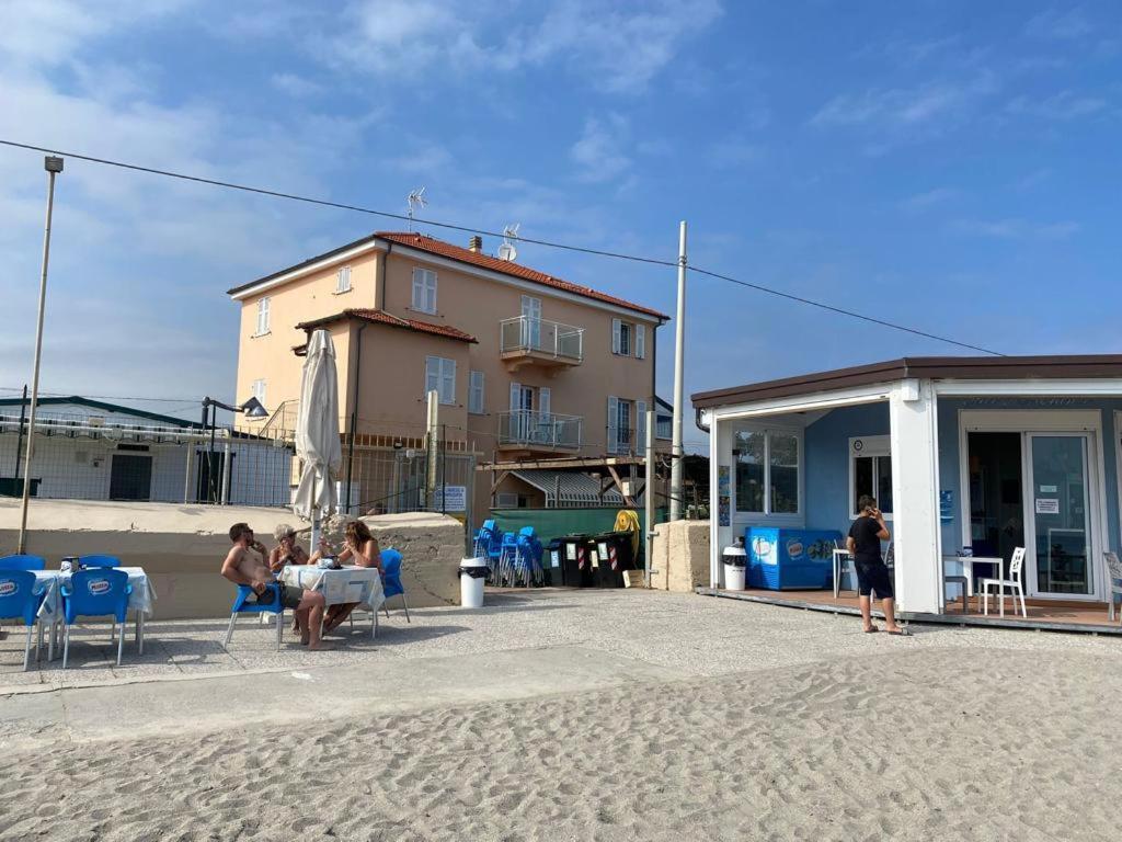Residence Riviera Αλμπένγκα Εξωτερικό φωτογραφία