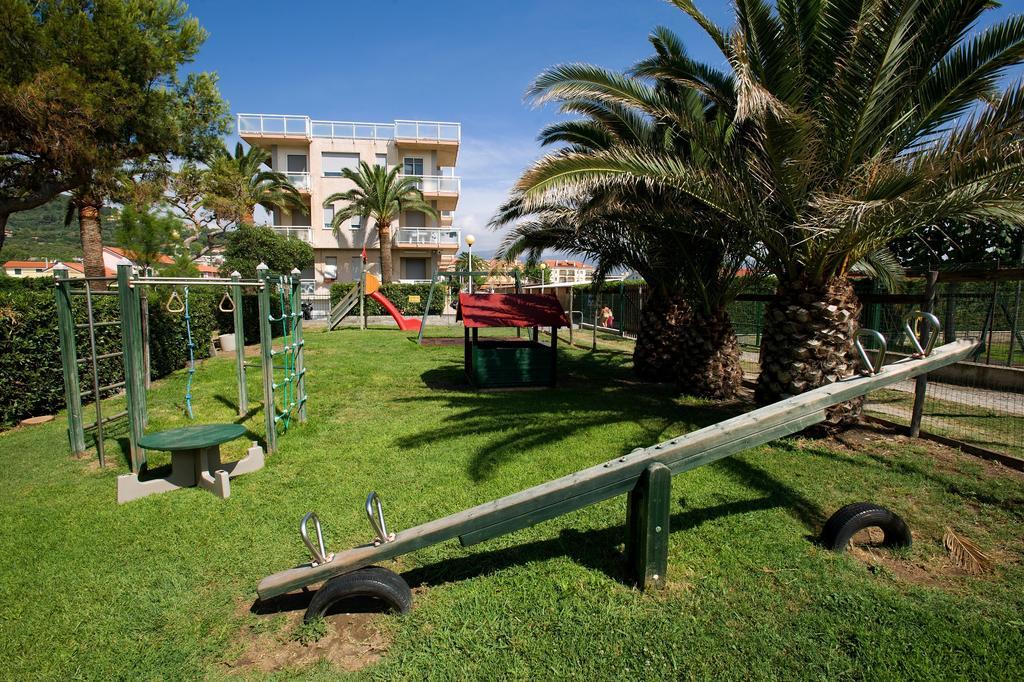 Residence Riviera Αλμπένγκα Εξωτερικό φωτογραφία